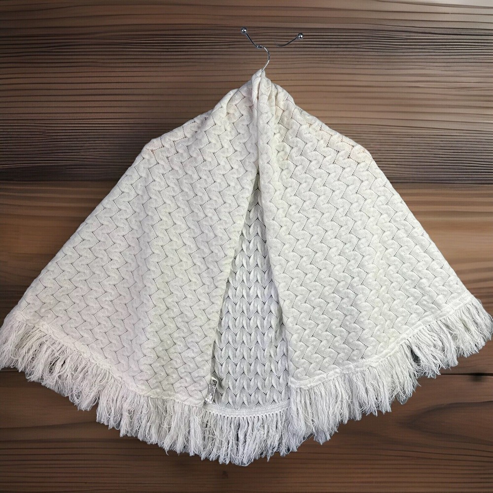 True Vintage Woodward Lothrop‎ Shawl 1960 White Large Soft Delicate Romantic